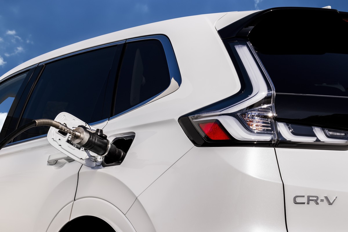 Understanding Electric Vehicles: What Are BEVs, PHEVs, HEVs?