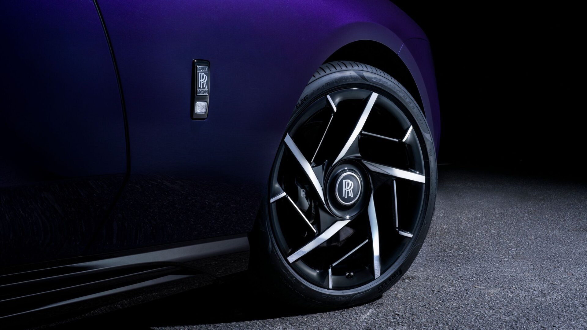 Rolls-Royce Black Badge Spectre: The Ultimate Alter Ego